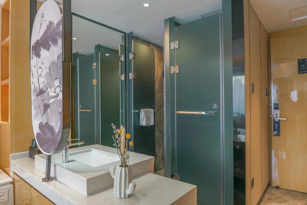 Paco Hotel Shenzhen Luohu Port photo 4