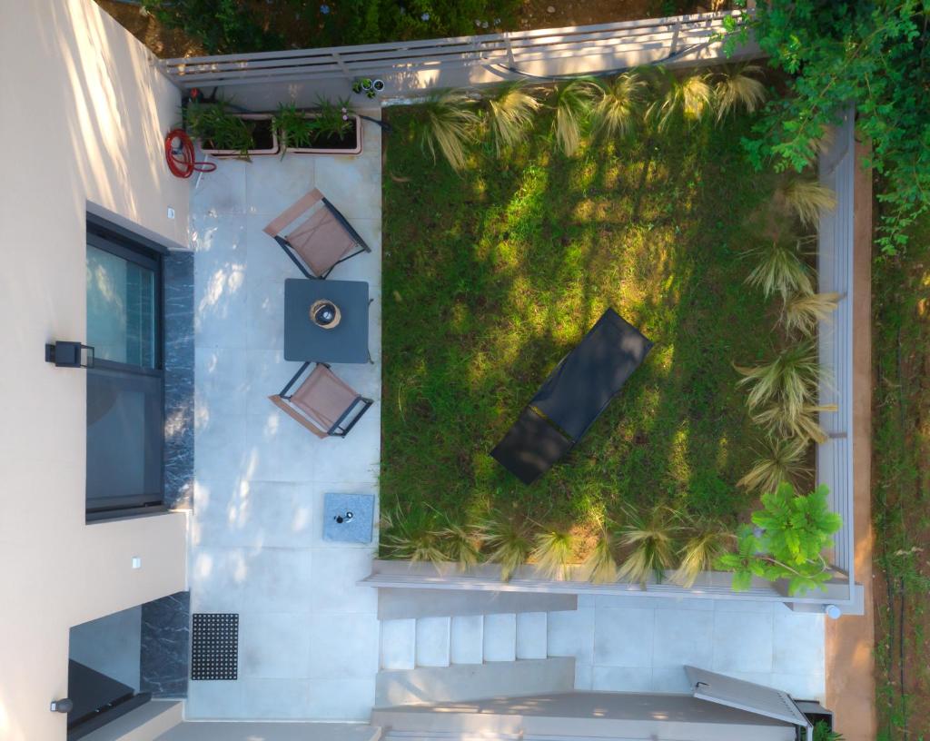 Osiris - cozy sea walk lodge with private garden photo 4