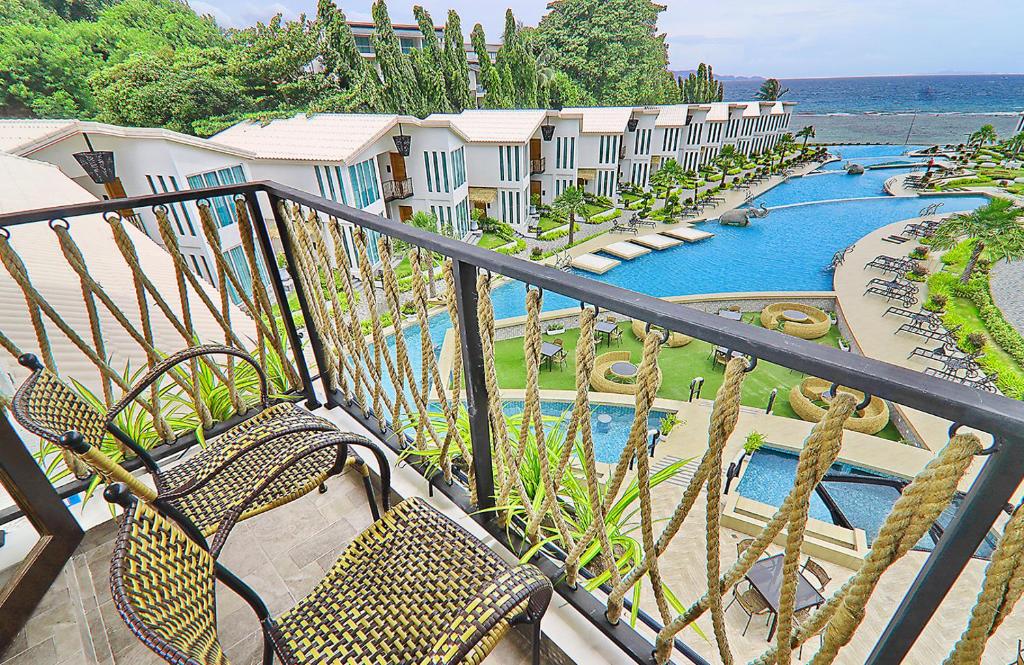 Vannee Golden Sands Beachfront Resort photo 4