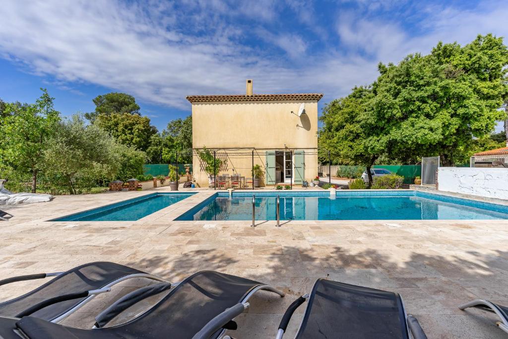 Le Manoir De Flassans photo 2