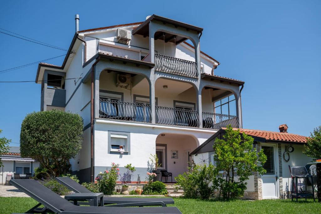 Apartments Villa Bazilika