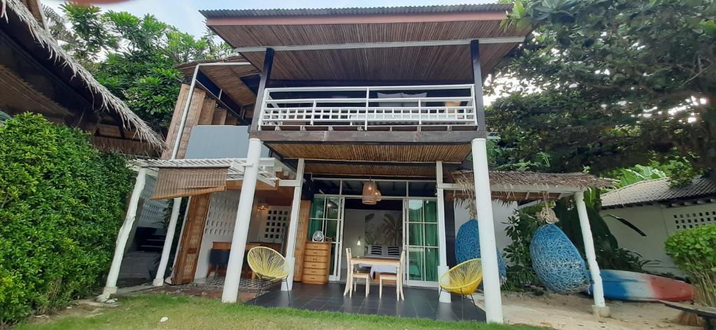 Cookies Salad Resort Room Type - Water Front Two-Bedroom Villa