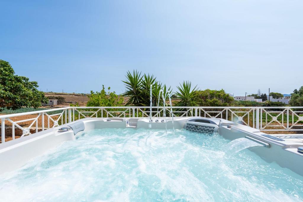 Sun and Salt 3bedroom House photo 2