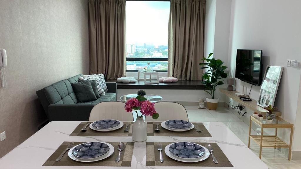NEW Sunway Greenfield Home 2-6pax 5mins to Sunway Pyramid photo 1