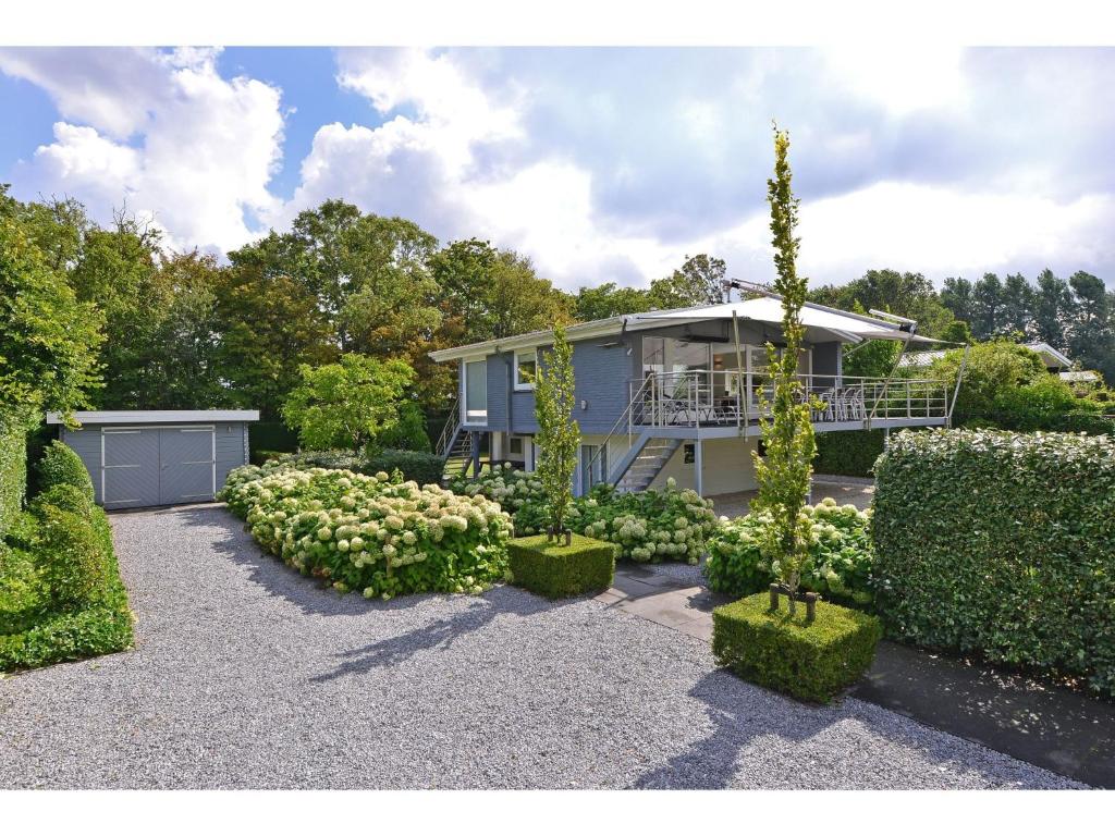 Villa in Kamperland with Private Garden