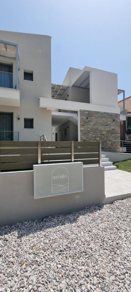Arodo Suites photo 1