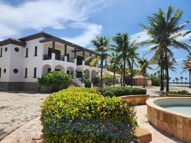 Beachfront Condo directly on the private beach - Ground Floor photo 3