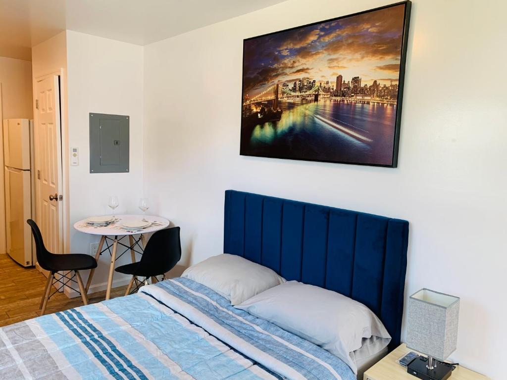 Blue Diamond Apt Unit 5 Judlee Ave image