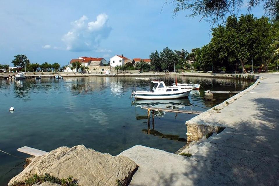Family friendly house with a swimming pool Kastel Sucurac, Kastela - 21570 photo 2