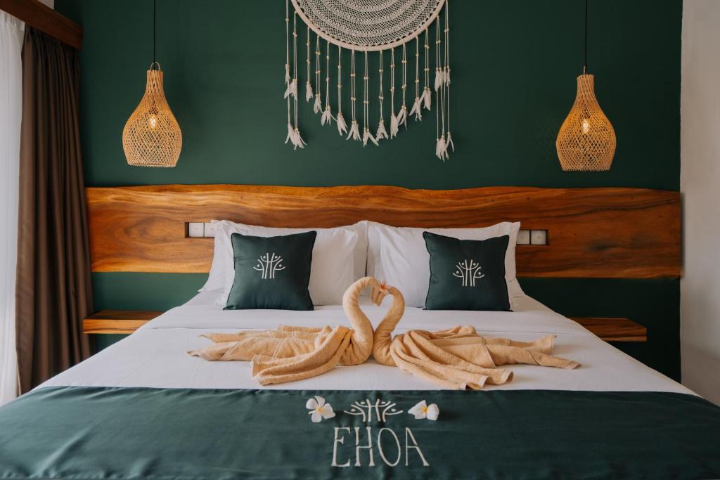 EHOA NYANYI BEACH Boutique Hotel - In front of entrance to NUANU