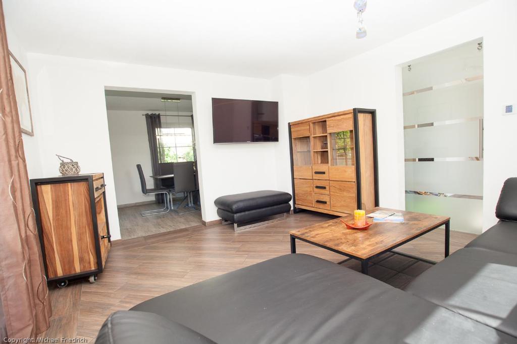 Traumferienhaus Bergblick Mittelndorf, bis zu 8 Personen, Sauna, Grill photo 2