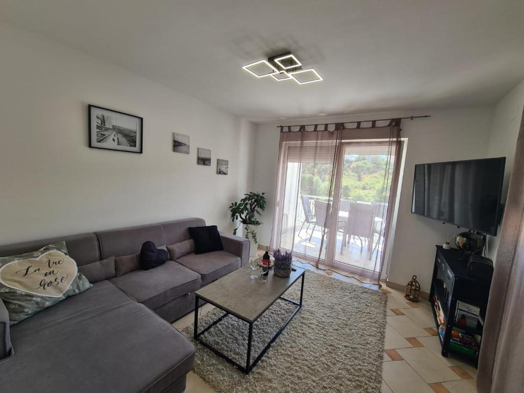 Brand NEW apartment 4 stars photo 2