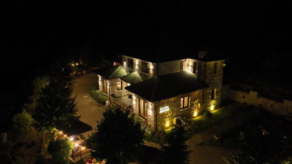 Bujtina Adora photo 2