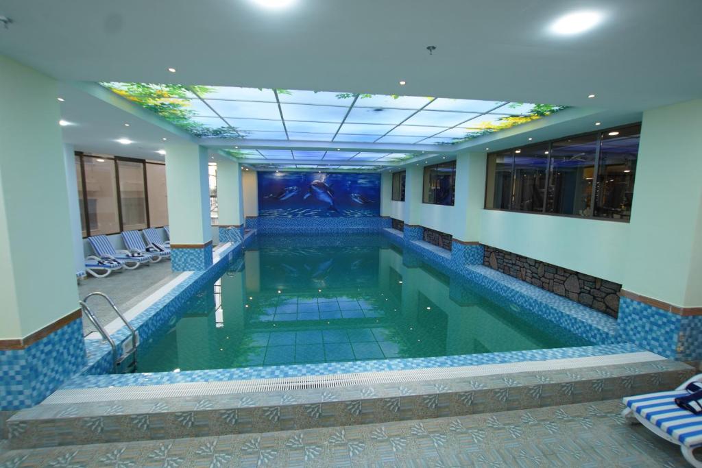 Best Western Premier Dynasty - Tap to explore photos