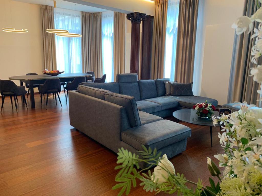 Botanique Suites AirBnB, Antwerp photo 1