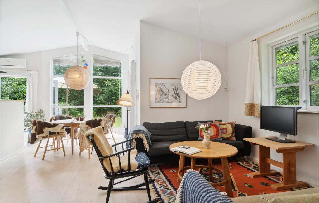 Amazing Home In Frederiksvrk With 2 Bedrooms photo 2