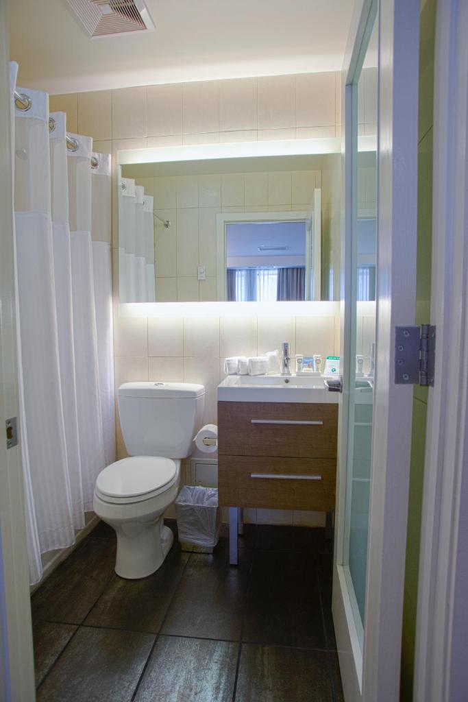 Двухместный (Номер Делюкс с кроватью размера «king-size»), Leon Hotel LES