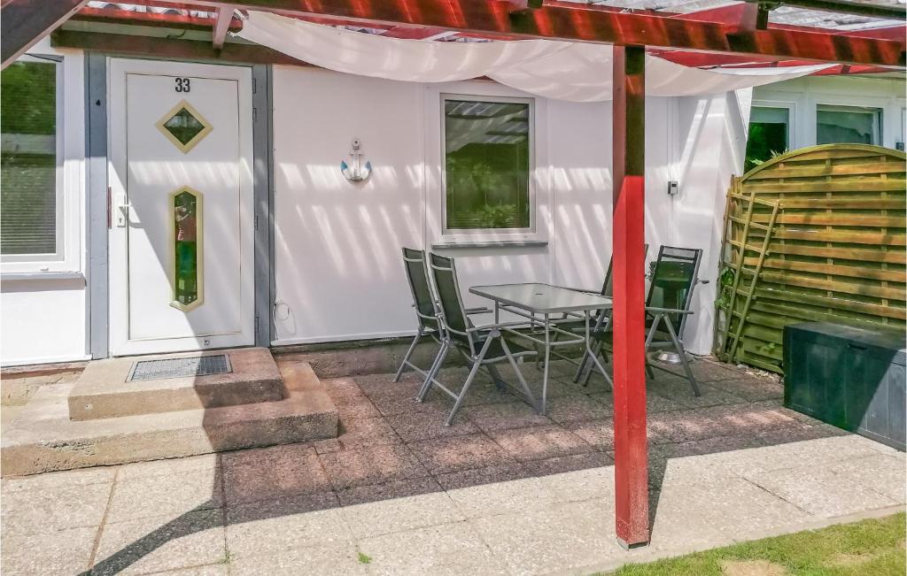 Beautiful Home In Middelhagen With 2 Bedrooms photo 2