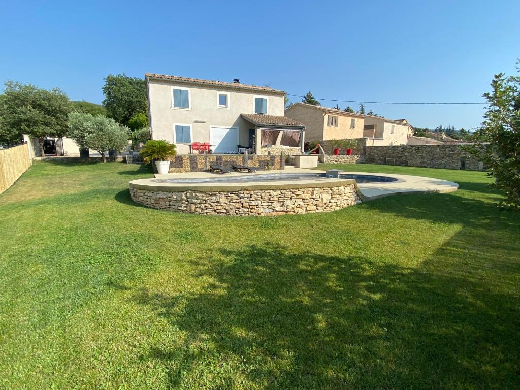 Villa individuelle avec piscine privée proche du Ventoux photo 1