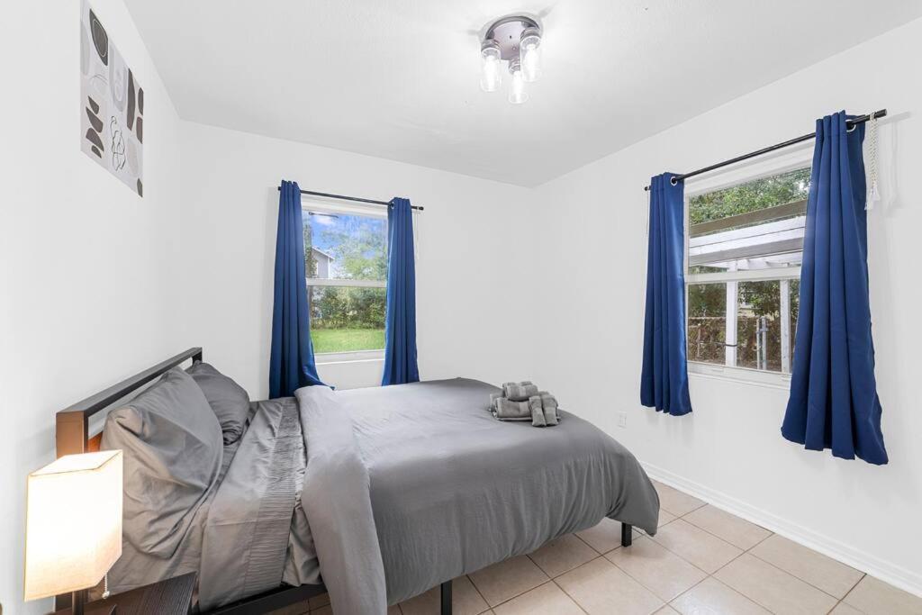 Spacious 3 Bedroom home in Riverside photo 4