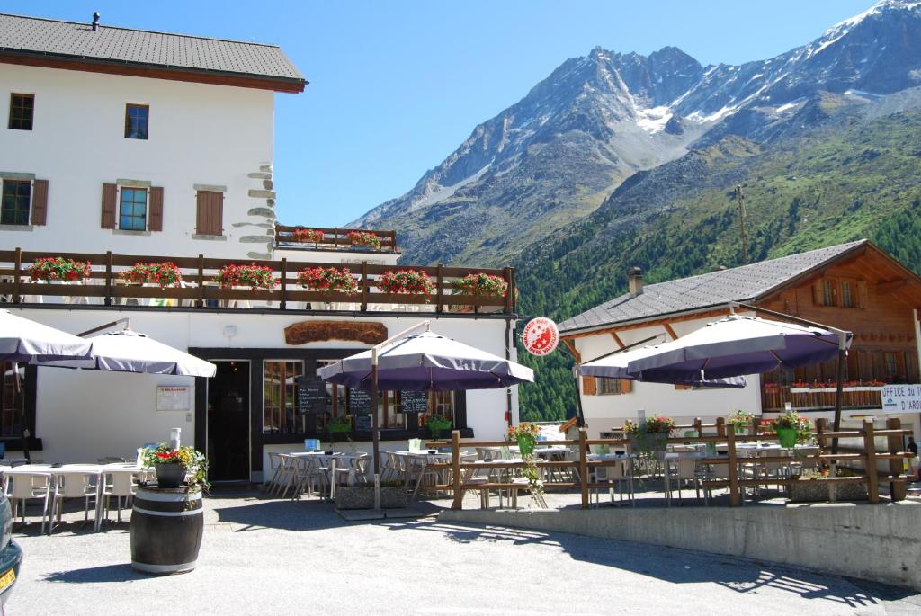 Hotel du Pigne photo 1