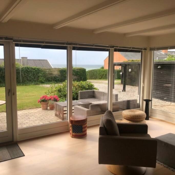 Beach House with Sea view, Private beach area, Garden, 3 Bedrooms, free WiFi and Parking photo 3