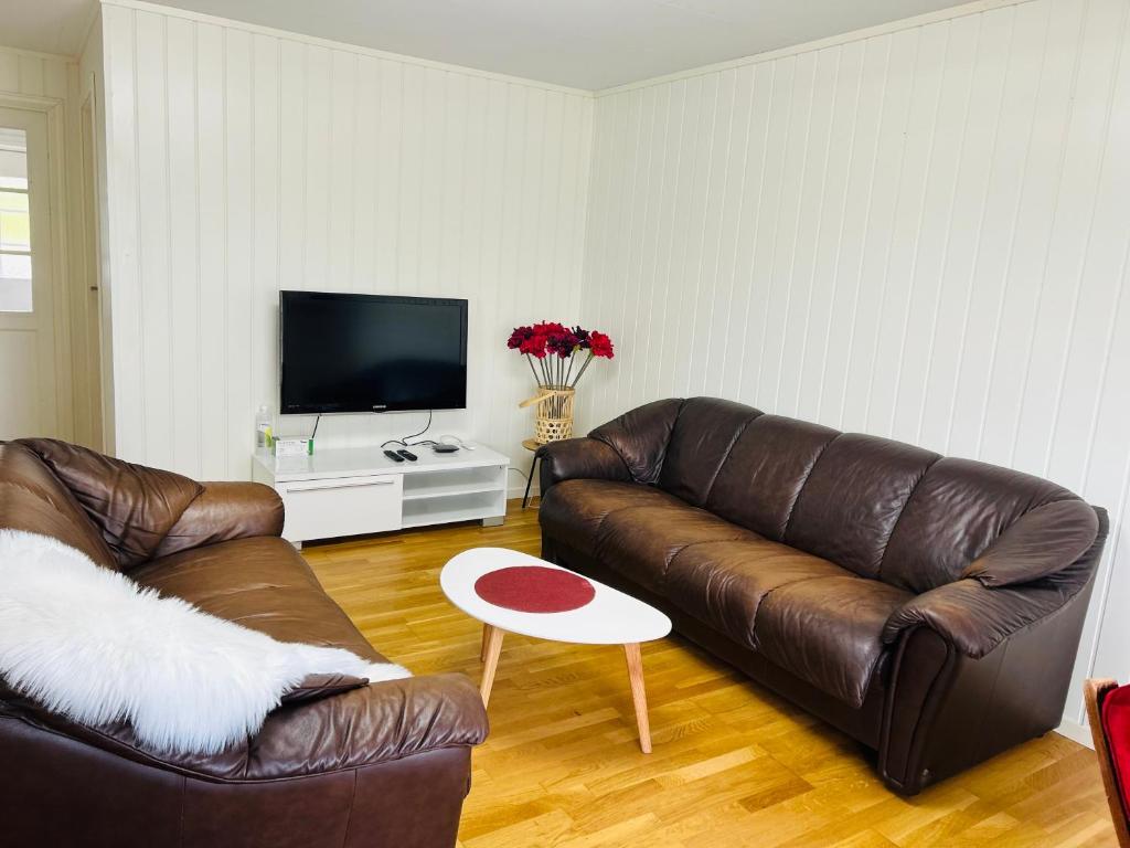 Apartment in Tromsø with sea and mountain view photo 2
