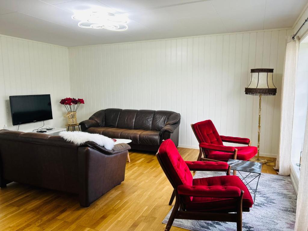 Apartment in Tromsø with sea and mountain view photo 3