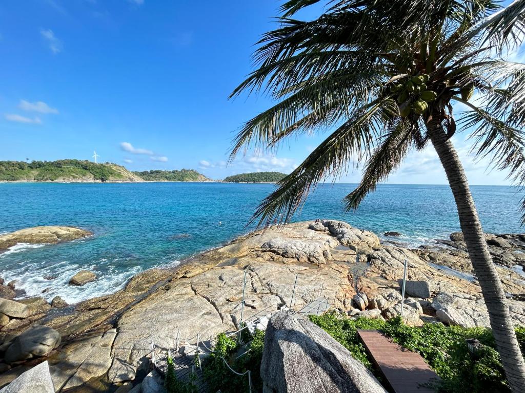 Naiharn On The Rock Resort Phuket photo 2