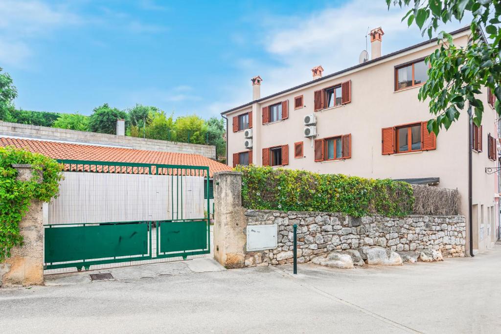 Contrada del Nonno Apartments (city center - private parking on-site) photo 4