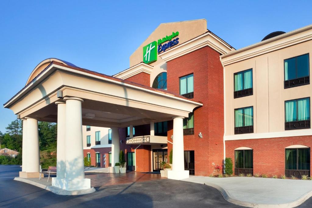 Holiday Inn Express Hotel & Suites Harriman, an IHG Hotel photo 1