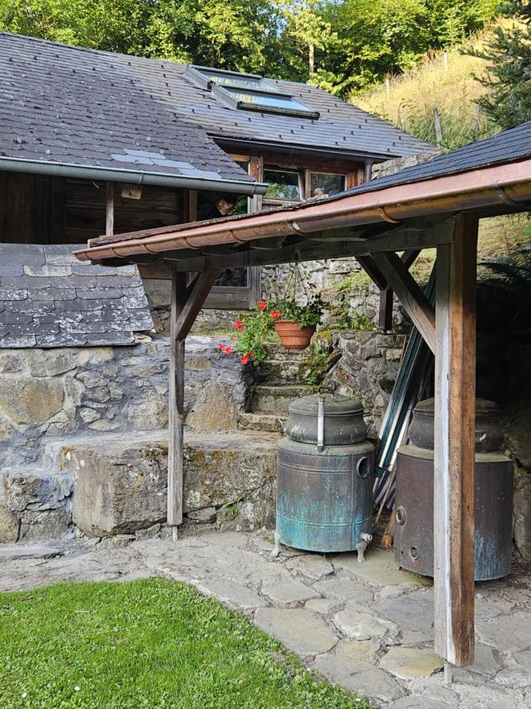 Traditional Chalet with some luxurious features photo 1
