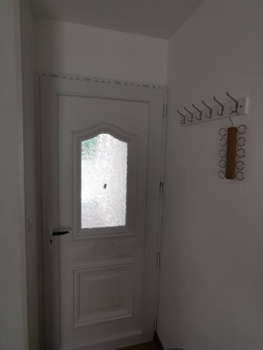 Studio neuf proche Camargue photo 1