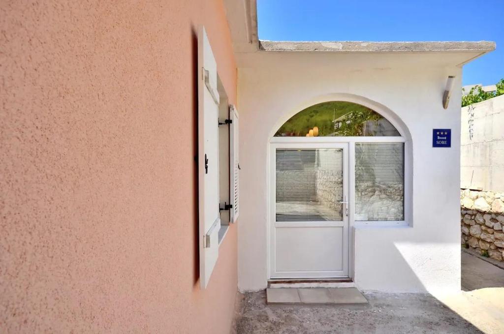 House House Roko photo 1