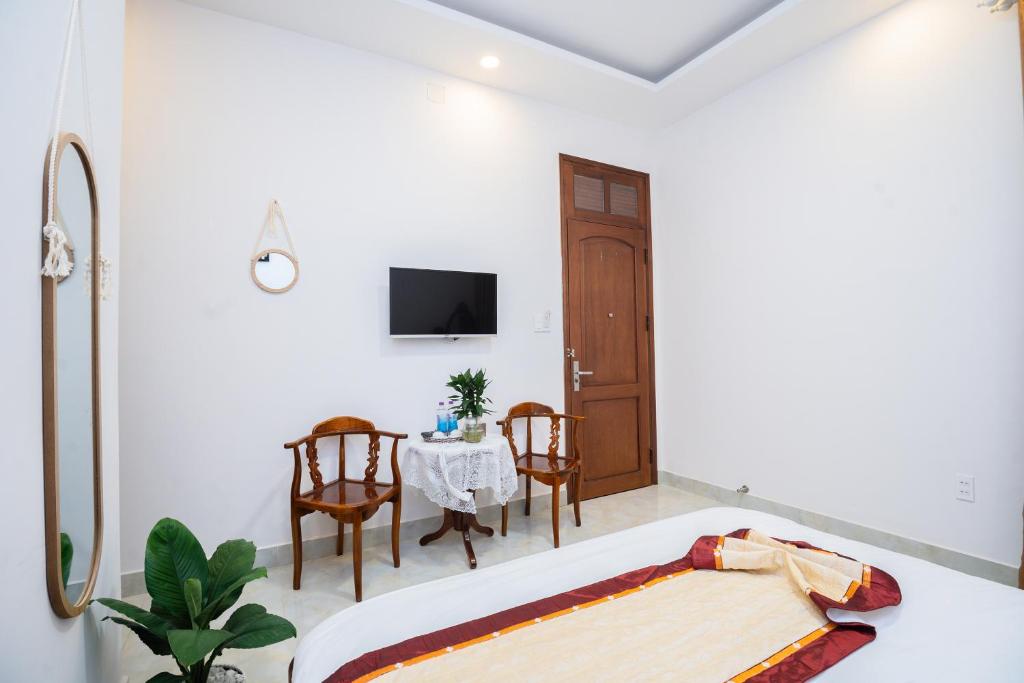 Khách sạn Hoàng Tuấn