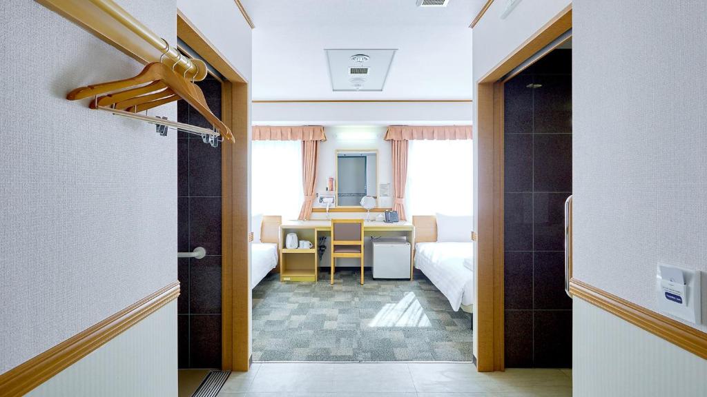 Toyoko Inn Nishitetsu Kurume eki Higashi guchi photo 3