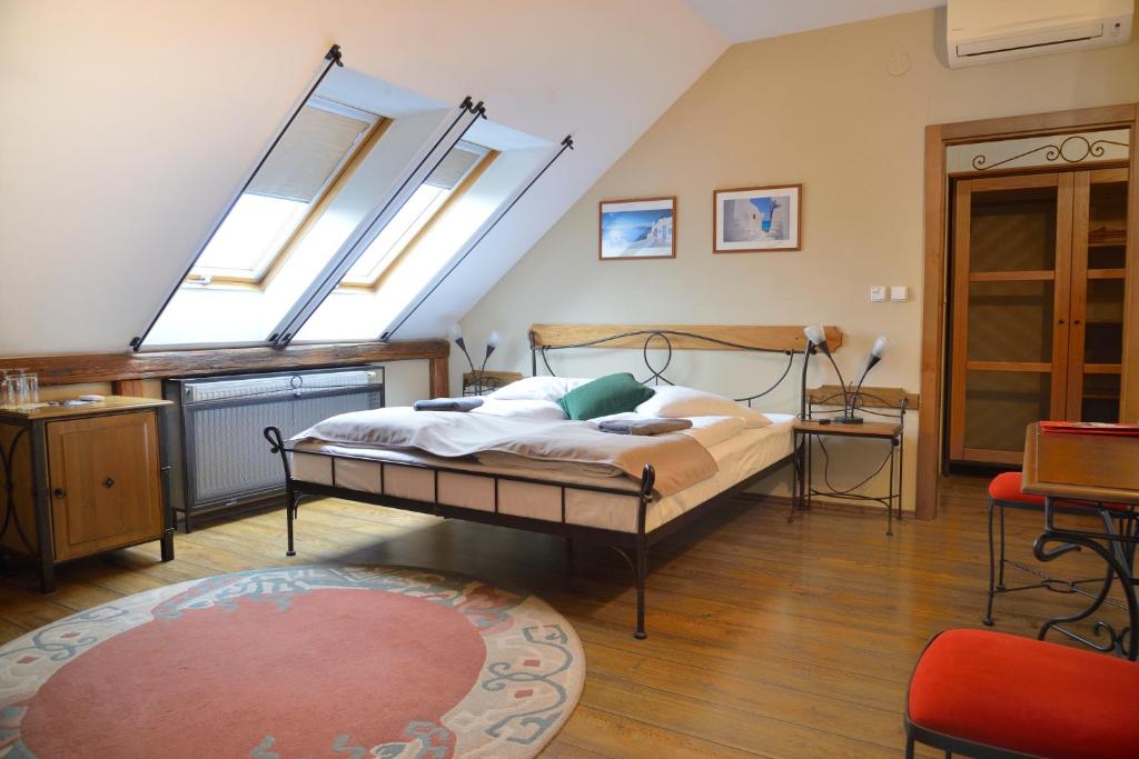 Hotel and restaurant Via Ironia photo 3