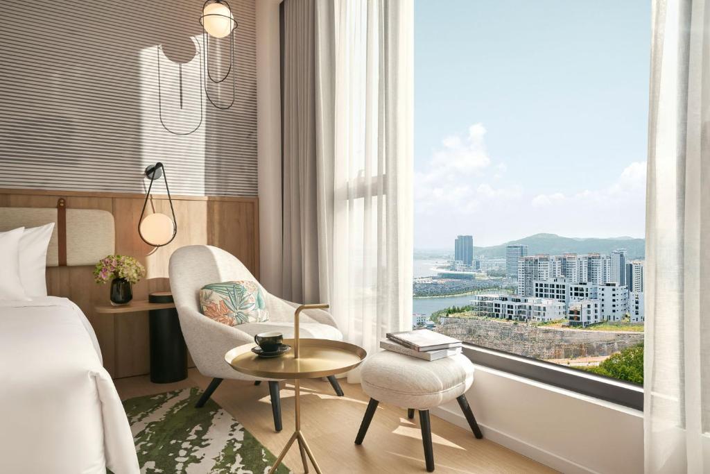 The Yacht Hotel by DC