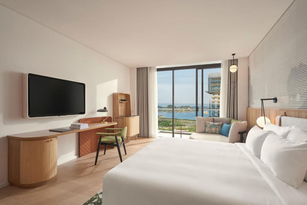 The Yacht Hotel by DC