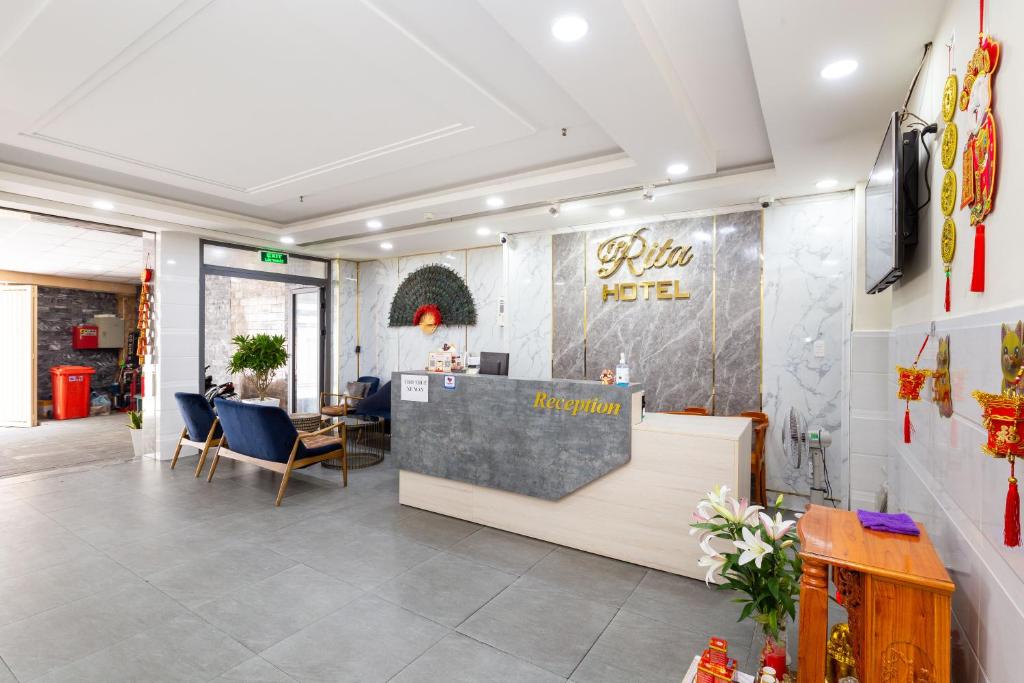 RedDoorz near Nguyen Oanh Street