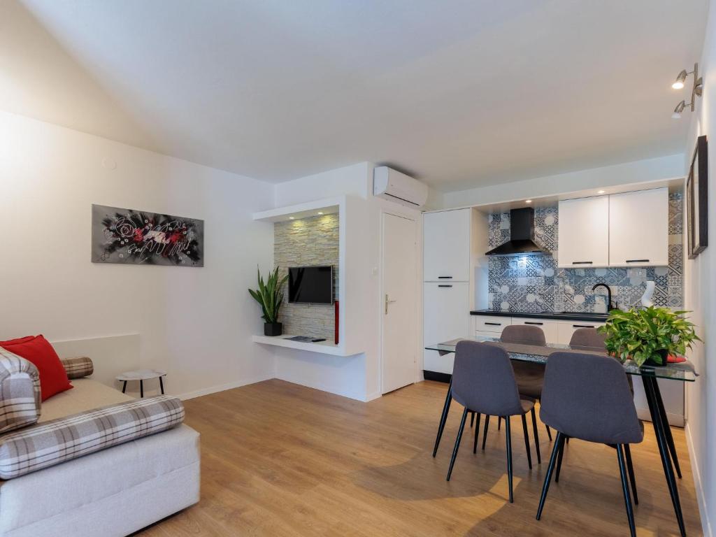 Apartment Tome - VIR131 by Interhome photo 4