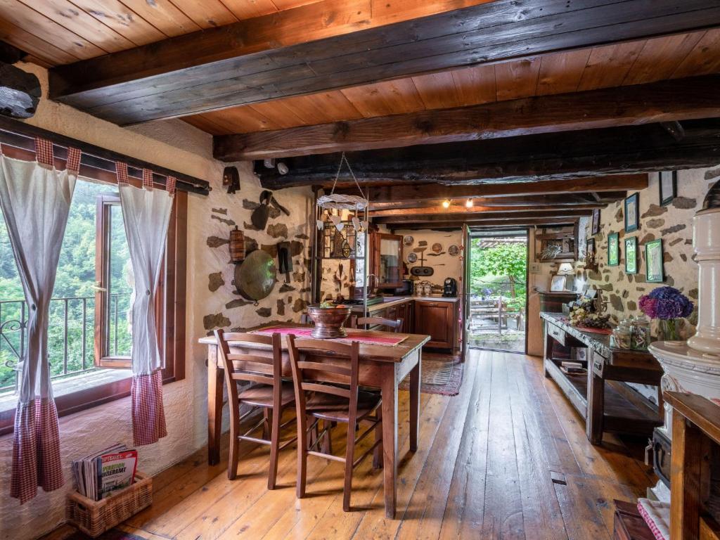 Chalet Il Gianlupo by Interhome photo 3