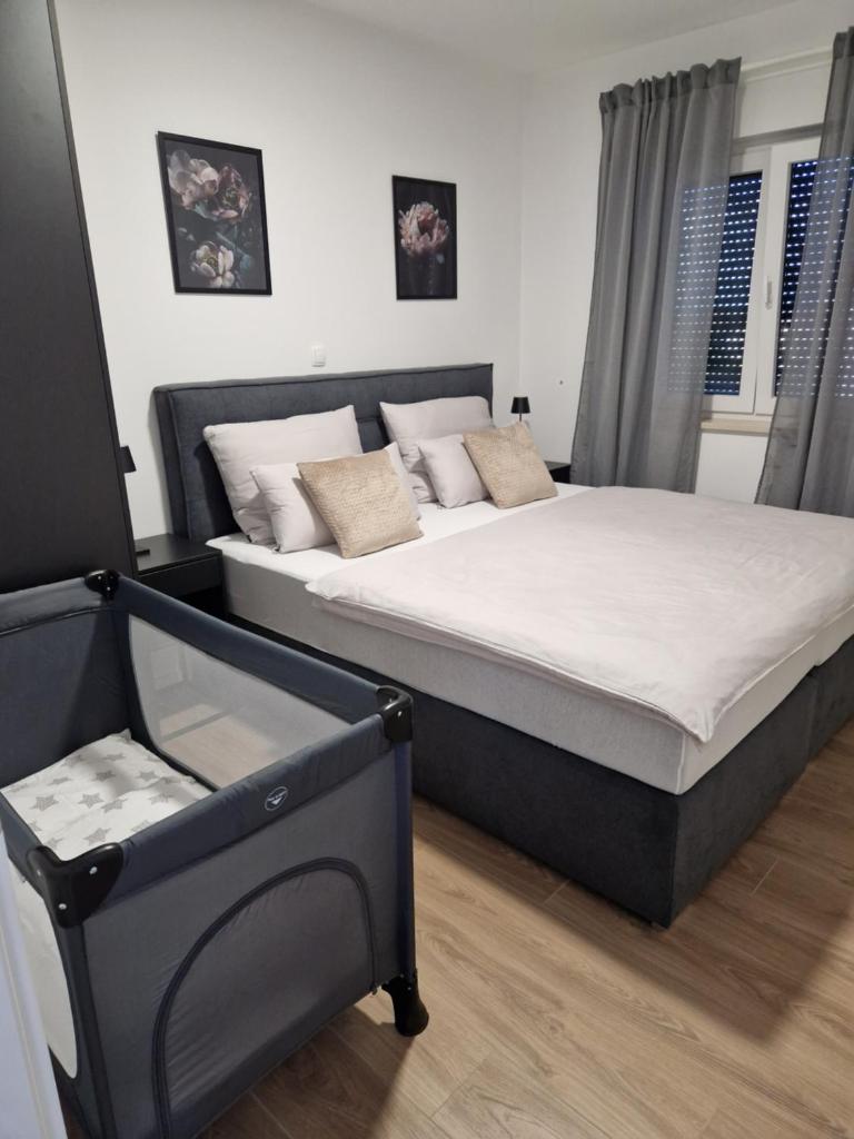 Deluxe Apartment Mila photo 4