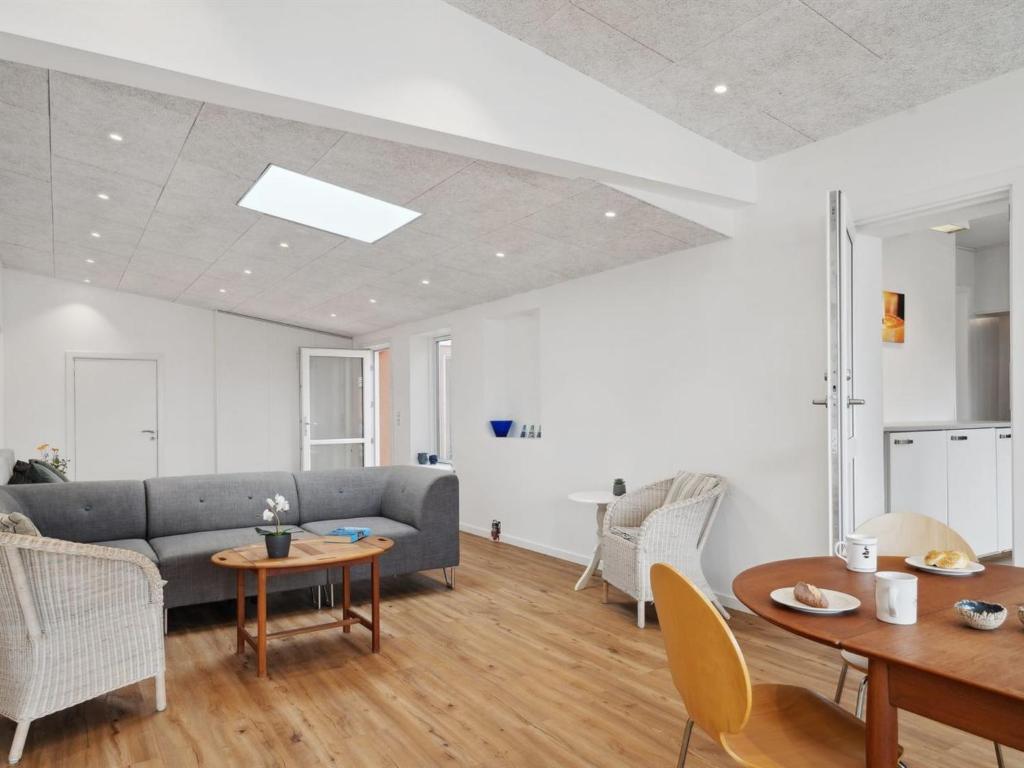 Holiday Home Broddi - 150m from the sea in Western Jutland by Interhome photo 3