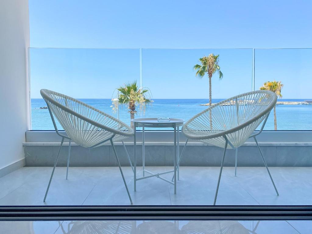 Phaedrus Living: Marina Sea View Flat 214 Emerald
