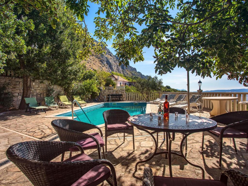 Holiday Home Villa jolie amazing stone by Interhome photo 2