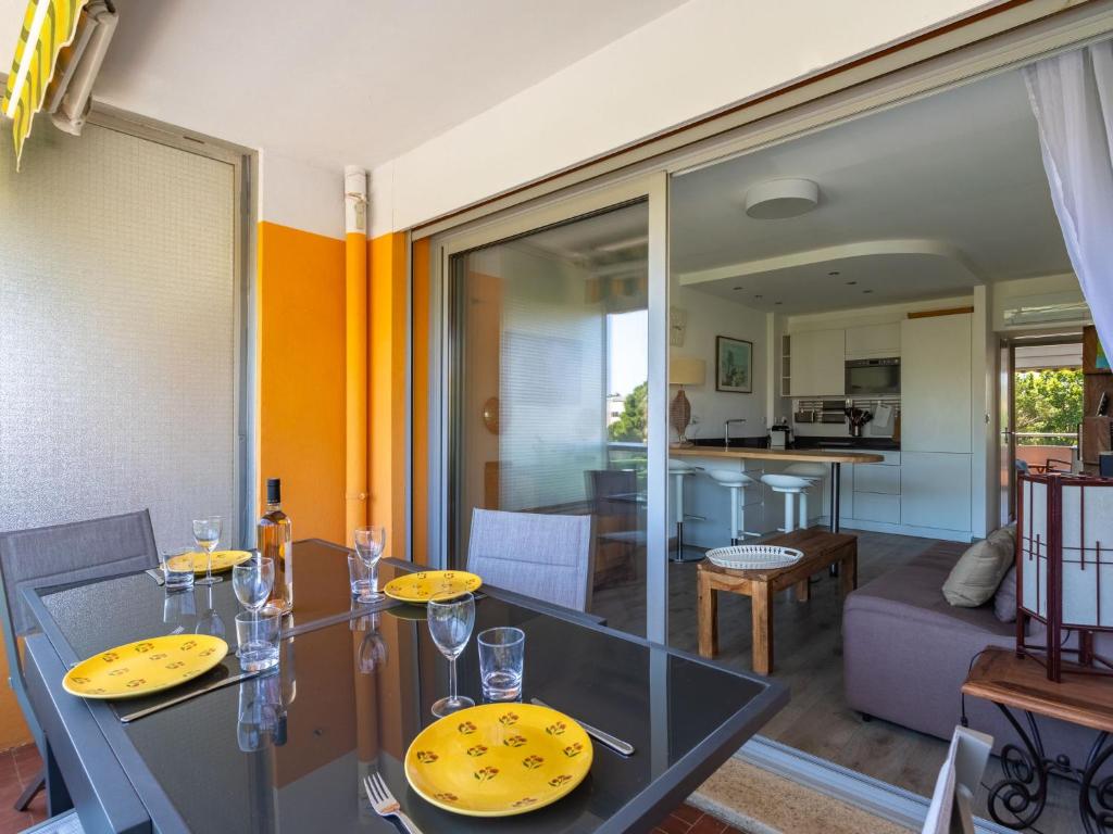 Apartment Les Palmiers-3 by Interhome photo 3