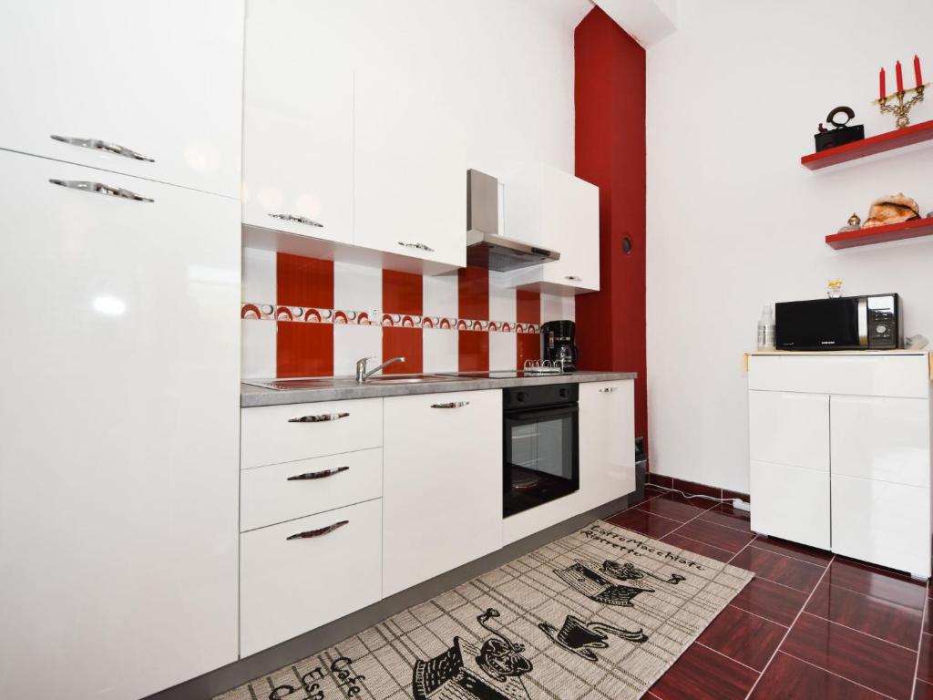 Apartment Zalazak Sunca by Interhome photo 1