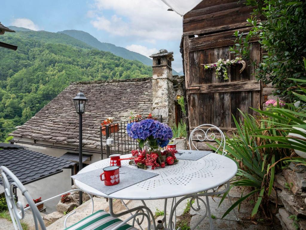 Chalet Il Gianlupo Grigio by Interhome photo 2