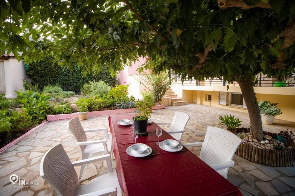 Odysseus Cozy Home